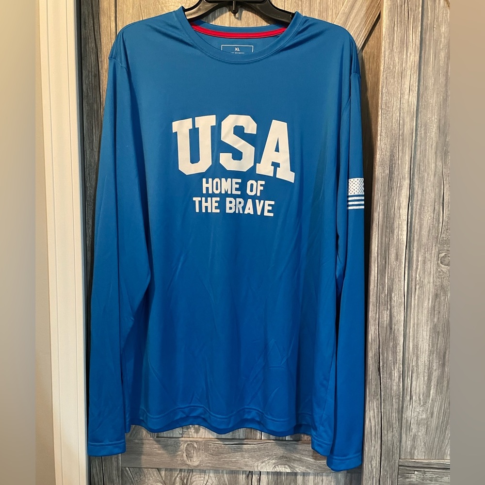 USA Mens long sleeved shirt, XL NWOT